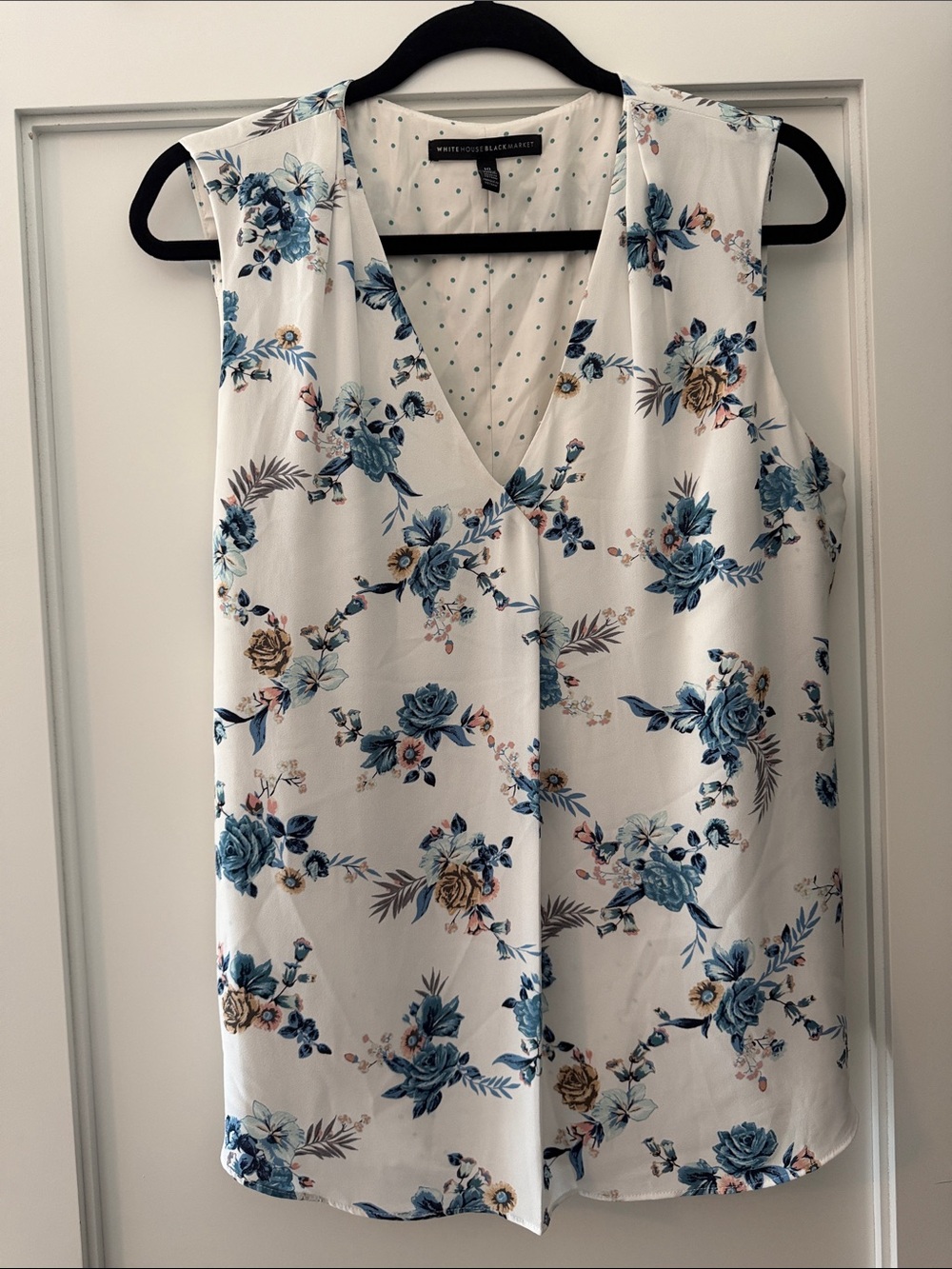 White House Black Market Sleeveless V-Neck Floral Top - White with Blue Floral